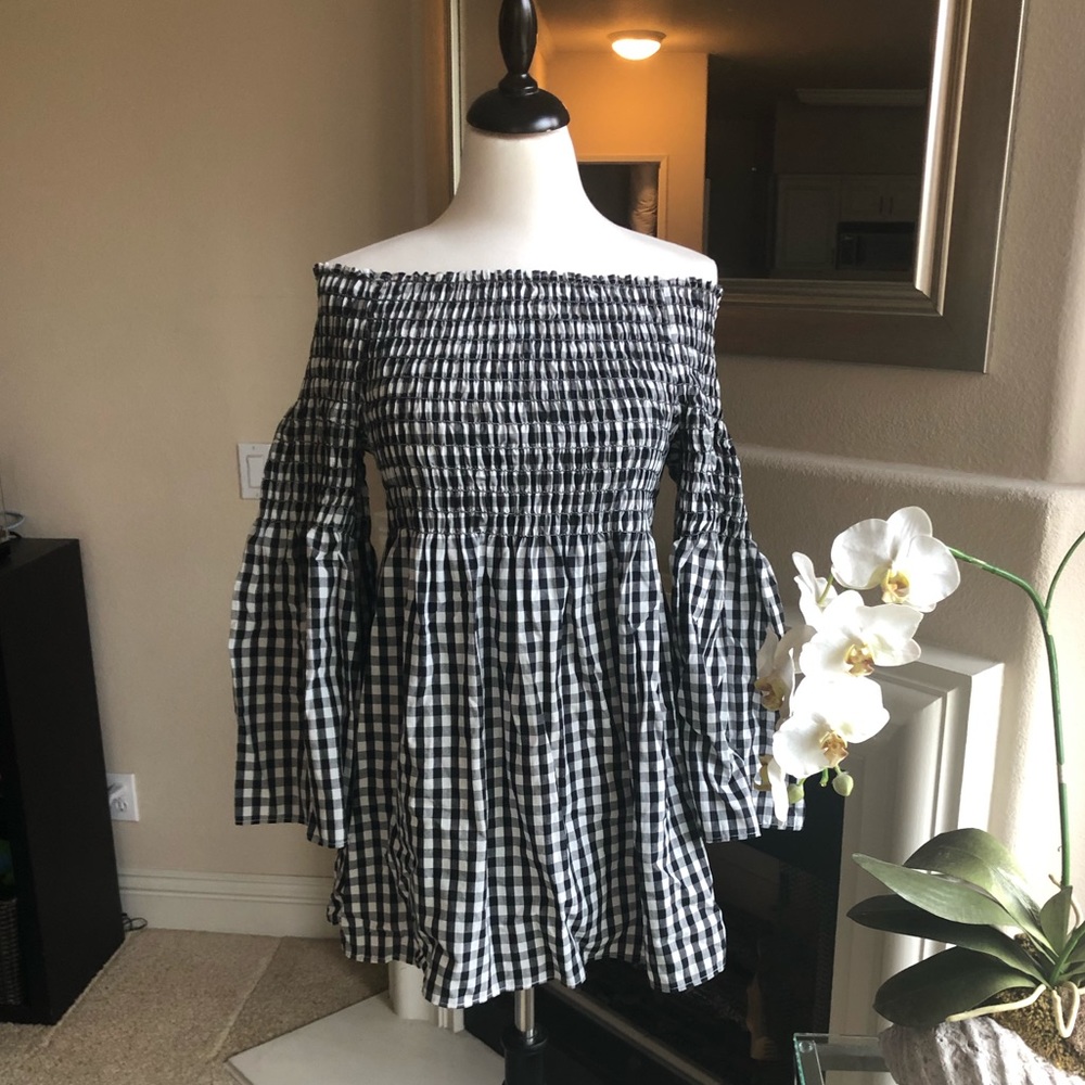 NWT MAX STUDIO Checkered Off-the-Shoulder Top
